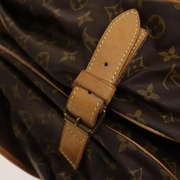 LOUIS VUITTON Monogram Saumur 43 Shoulder Bag LV Auth - Picture 9 of 16